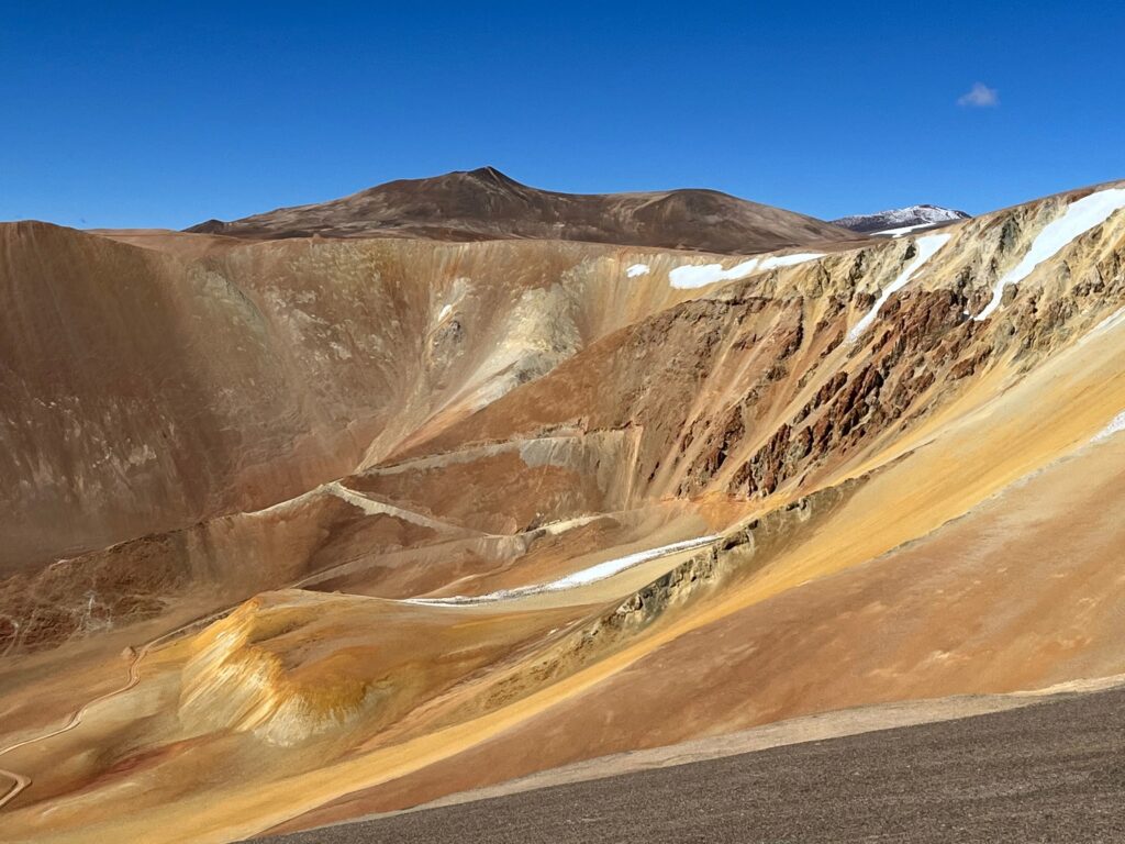 Mogotes Metals