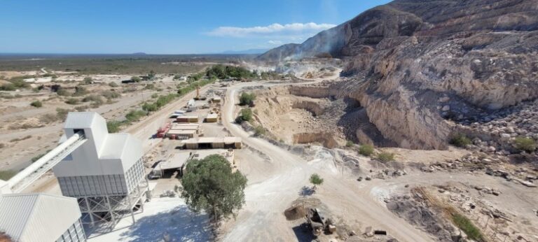 Cal en Minería